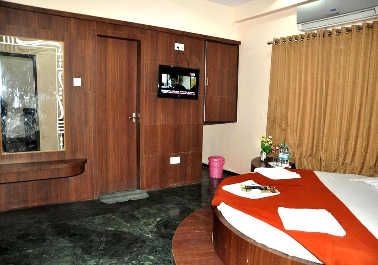 Hotel Three G Shirdi Exterior foto